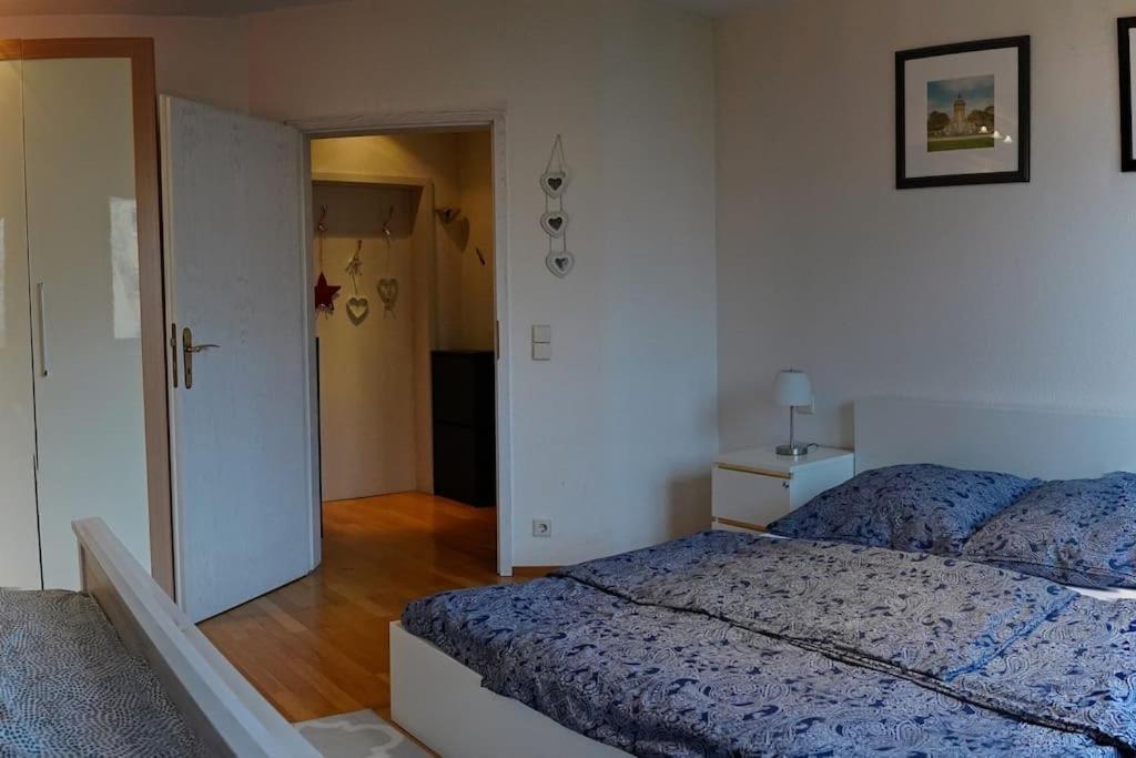 Grosse, Helle Wohnung Fuer Bis Zu 6 Personen Weinheim Exterior foto